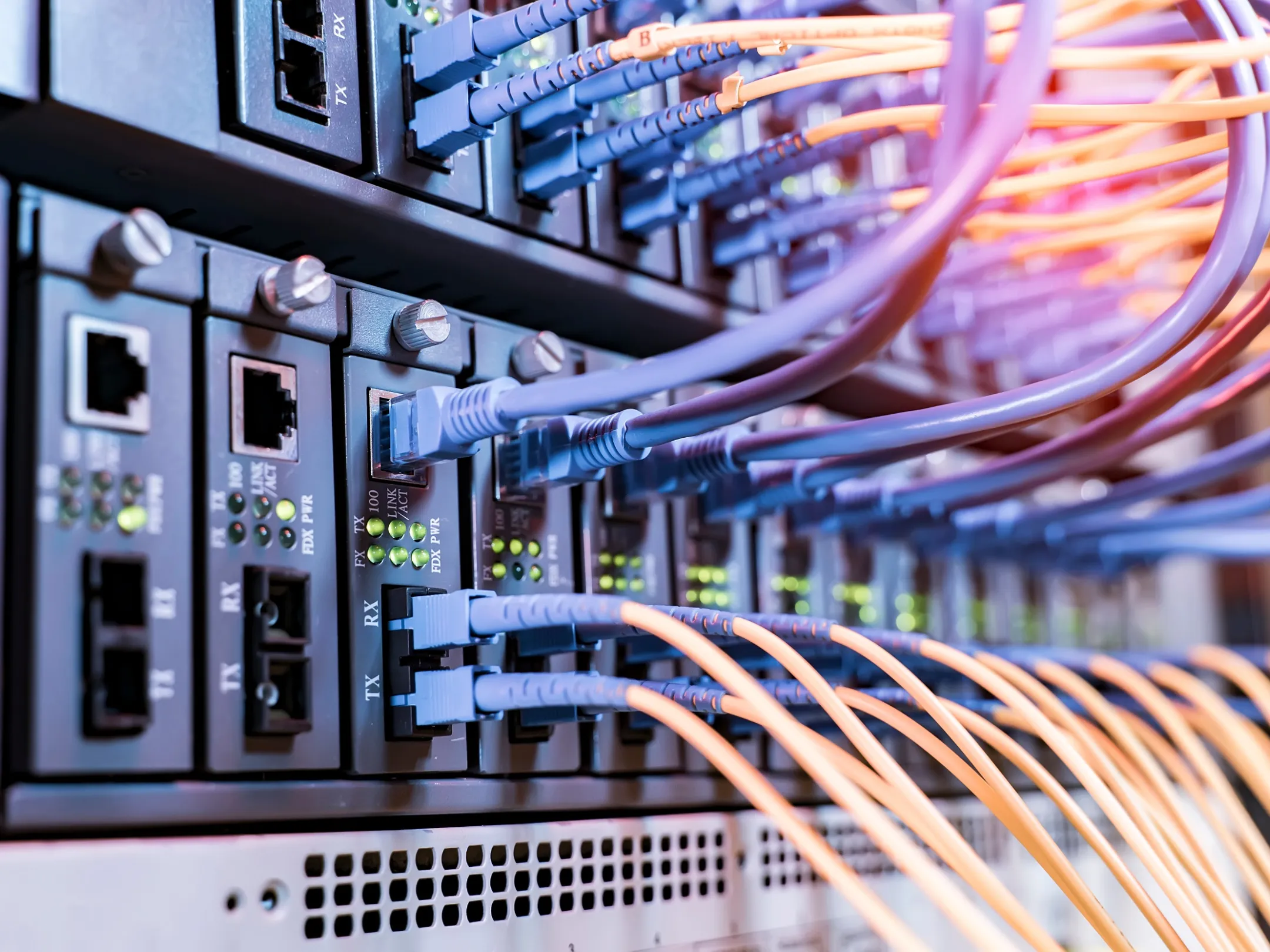 Data centre connectivity